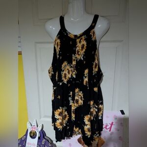 Torrid Size 3 Floral Black and Yellow Halter Tank Excellent Condition